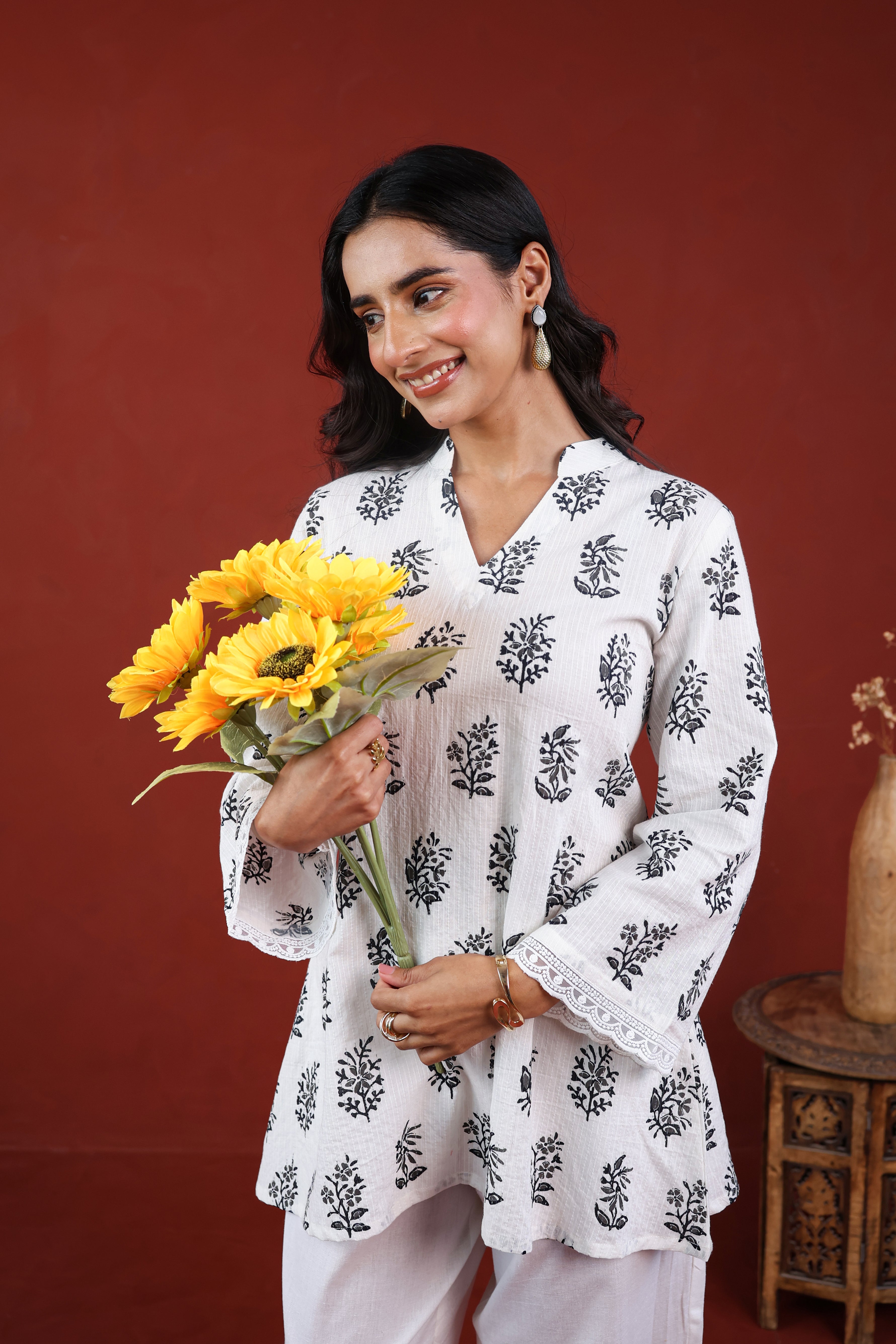 Katha Noor Kurti Set