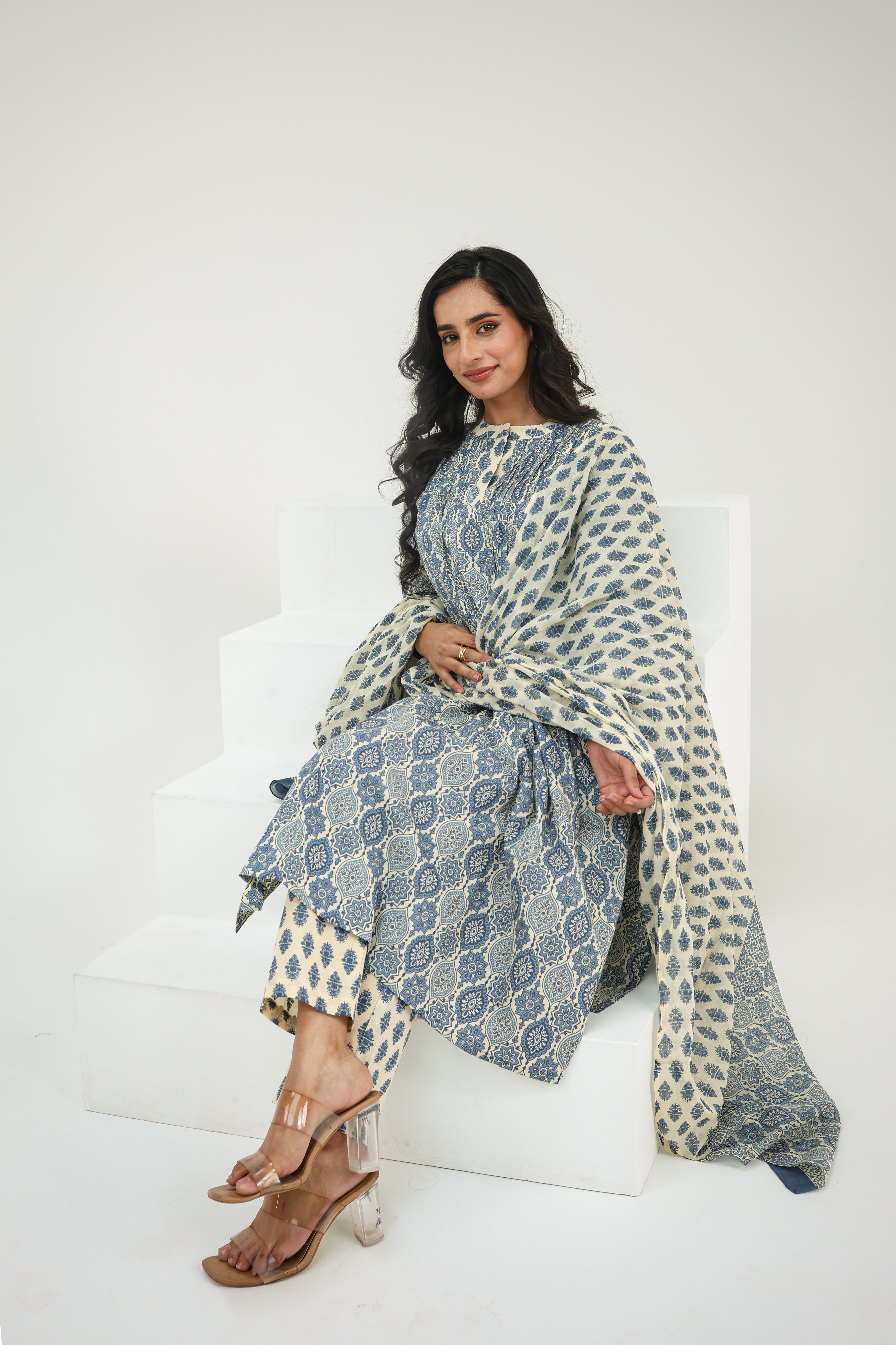 Neel Noor Suit Set
